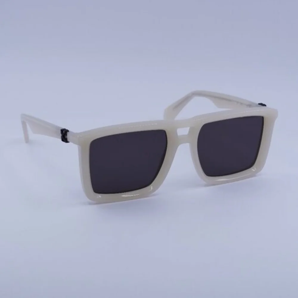Authentic Off - White OERI13W Stratford 6107 Sunglasses With Case